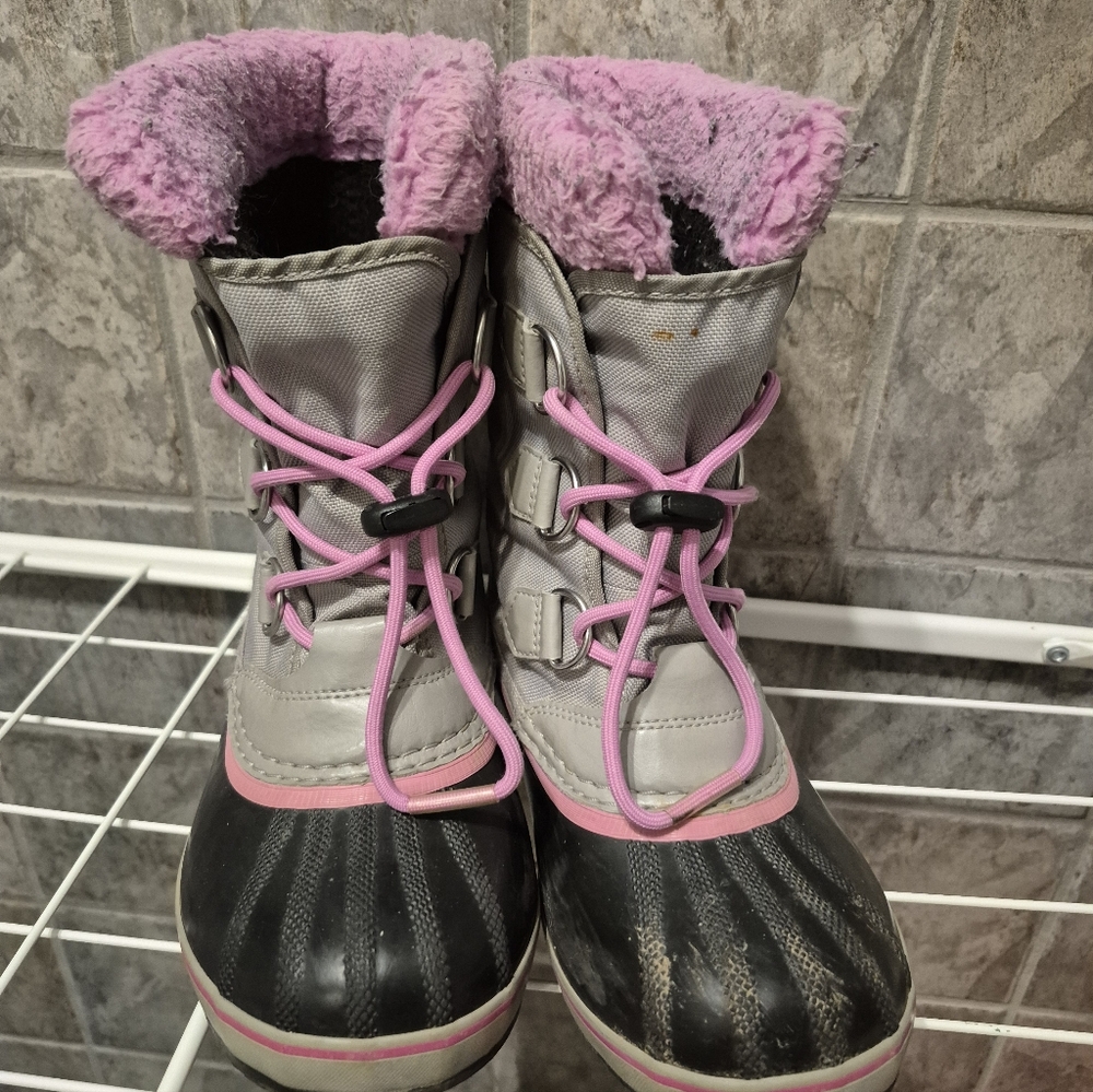 Sorel winter boots, size 3 Big‎ Kid girl